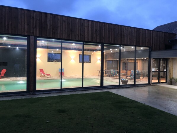 Innenpool, beheizter Pool