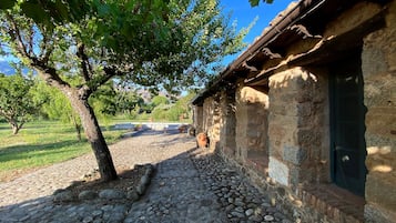 Enceinte de lâhĂ©bergement