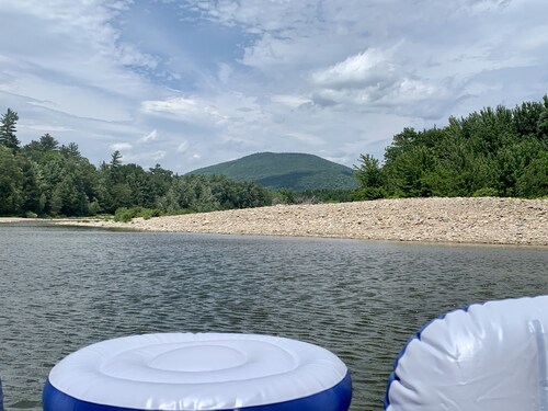 Humphreys Ledge Adventure with Hot Tub, Arcade & Games Galore! 5 minutes to town