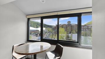 Condo, 1 Bedroom | View from property