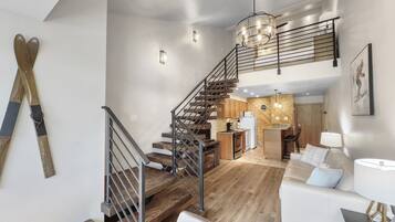 Condo, 1 Bedroom | Interior