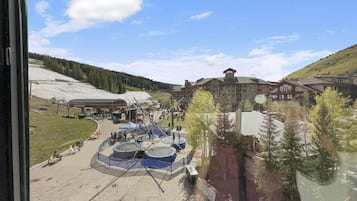 Condo, 1 Bedroom | Property grounds