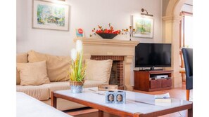 Smart TV, DVD player, stereo