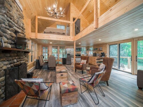 Sunset Lake Cabin in Ripley, NY