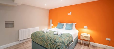 2 chambres, fer et planche Ă repasser, Wi-Fi, draps fournis
