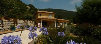 Superbe Villa, 200m de la Plage, Superbe Vue, Piscine, bbq