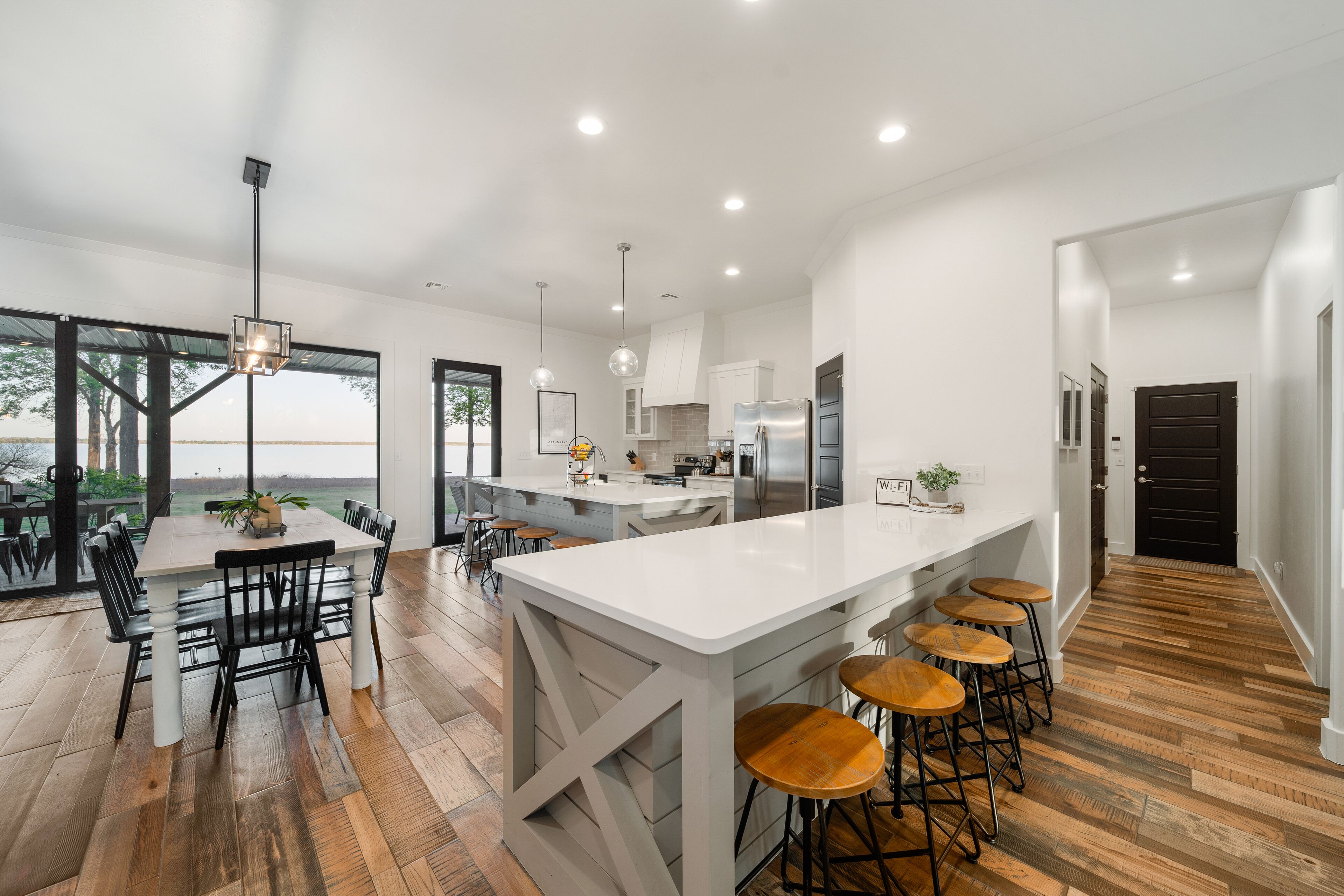 Gorgeous Monkey Island Lakefront Getaway with In-Ground Swim Spa!