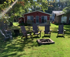 Terrace/patio - Bemus Point Lake Front Cottage with Dock (Bemus Point)