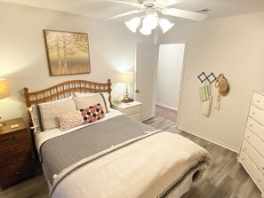 4 habitaciones, escritorio, cuna de viaje y wifi gratis 
