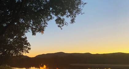 Beautiful Quiet Getaway on Llano River w/ Lake LBJ Access