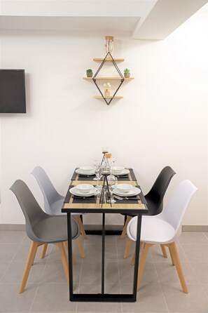 Dining - #cosy Moments By Eauz'homes - Wifi - Netflix ? (Eauze)