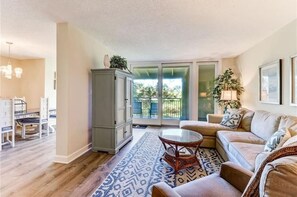 Televisión, oficina