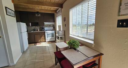 Home away from Home <br>Sunny and Spacious 2 bedroom Apartment in Richmond CA