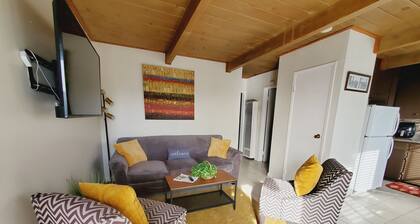 Home away from Home: Sunny and Spacious 2-bedroom Apartment in Richmond CA