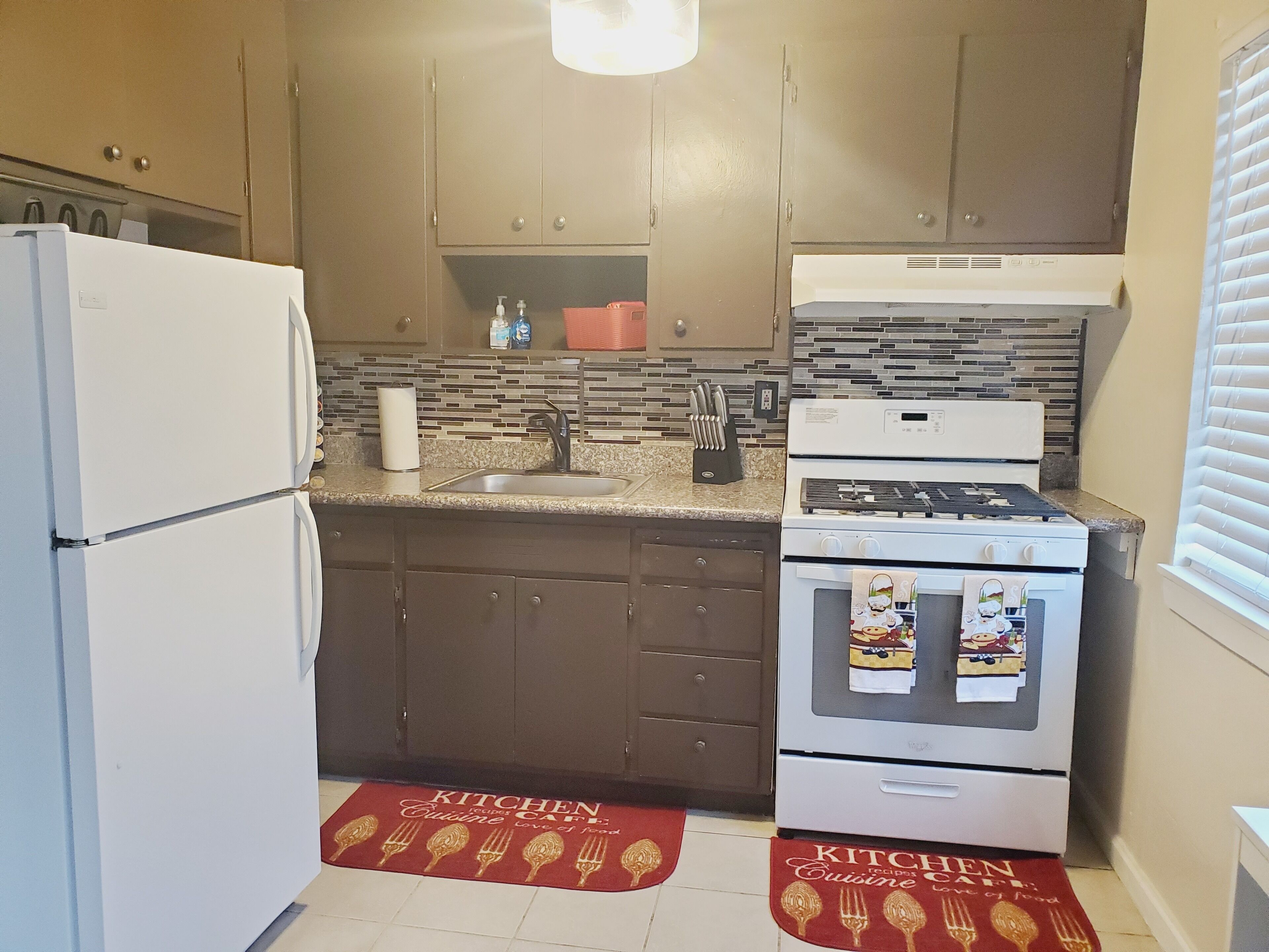 Home away from Home <br>Sunny and Spacious 2 bedroom Apartment in Richmond CA