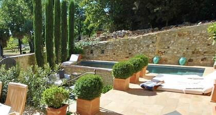 "La Brulierre - Charming house just outside Uzès, 230m2, 4 bedrooms with swimming pool