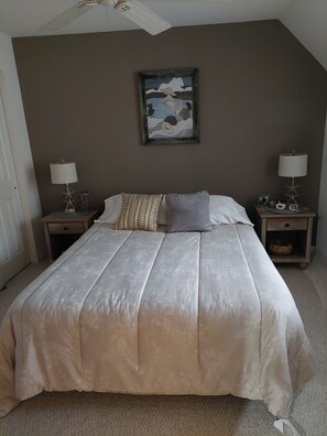 2 habitaciones, tabla de planchar con plancha, wifi y ropa de cama