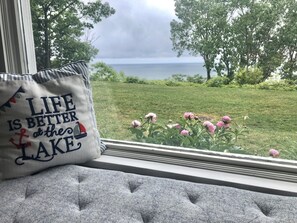 Interior - 🌅Private Beach! Stunning Views! Firepit! Lake Michigan Paradise! ⛵️ (Benton Harbor)