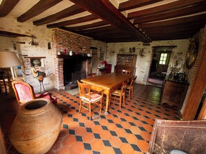 Oklassificerad bild, 3 av 10, knapp