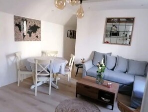 TV - Logement 25min de Paris, Parking Sécurisé (Longjumeau)