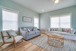 TV connectée, lecteur de DVD, livres, vidéothèque