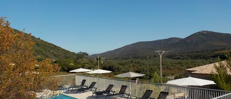 Piscine extérieure, piscine chauffée