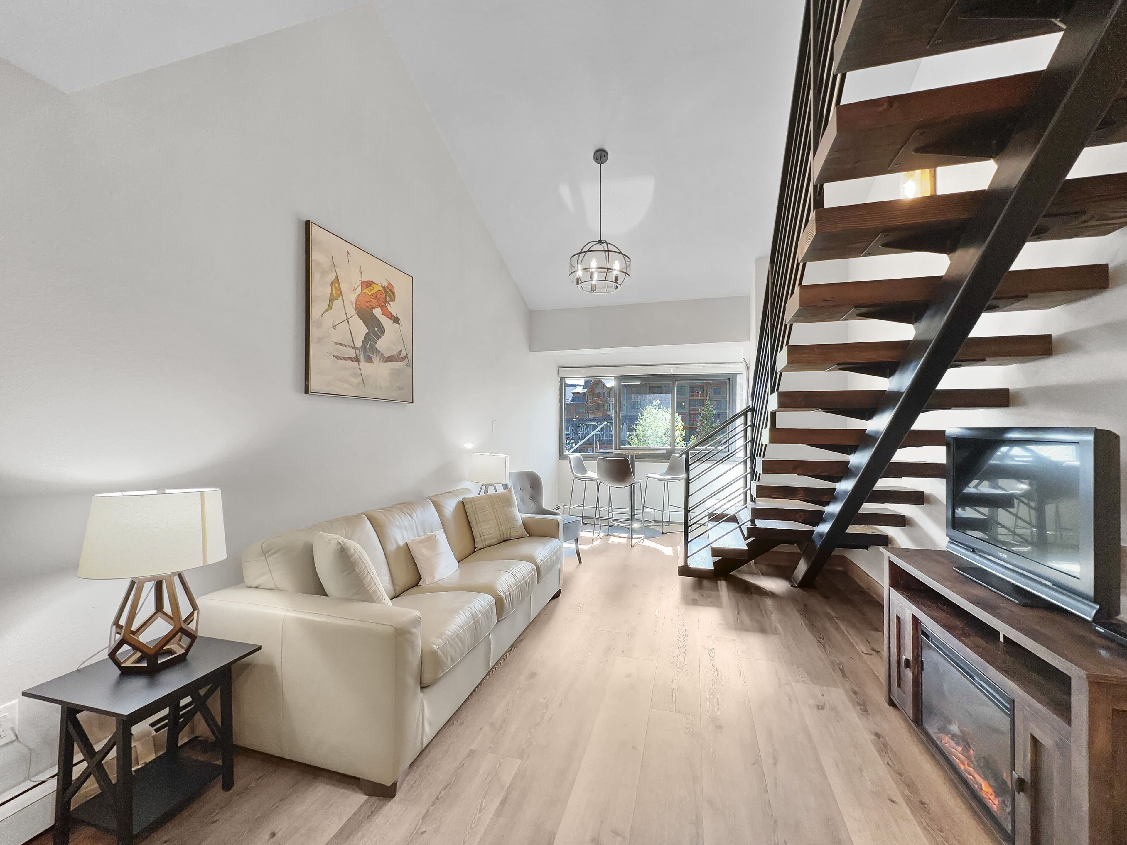 Studio with Prime Location in Heart of Center Village. CJ303