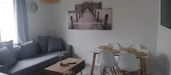 Jolie F2, 4 Personnes, à 25 min de Paris, 15 min D'orly