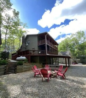 Property grounds - Eagle Mountain River Retreat 4/3 Pool Table, Jacuzzi & more (Ellijay)