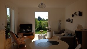 TV - Lumineuse Maison T4 AIX EN Provence 10 min CV (Aix-en-Provence)