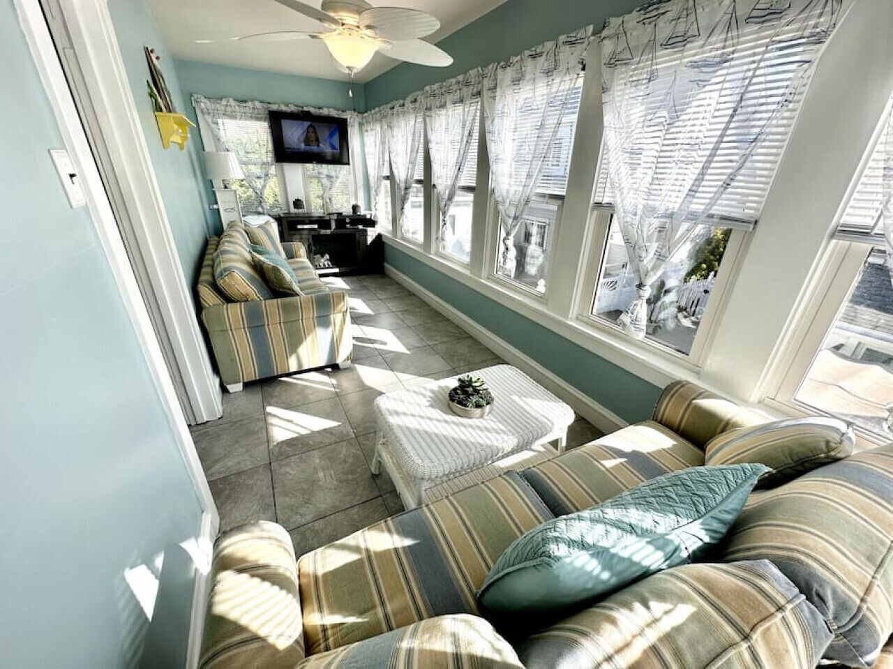 Sun-Drenched 2BR Apt in Wildwood Crest w/ 2 Patios, BBQ