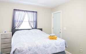 6 bedrooms, travel crib, free WiFi