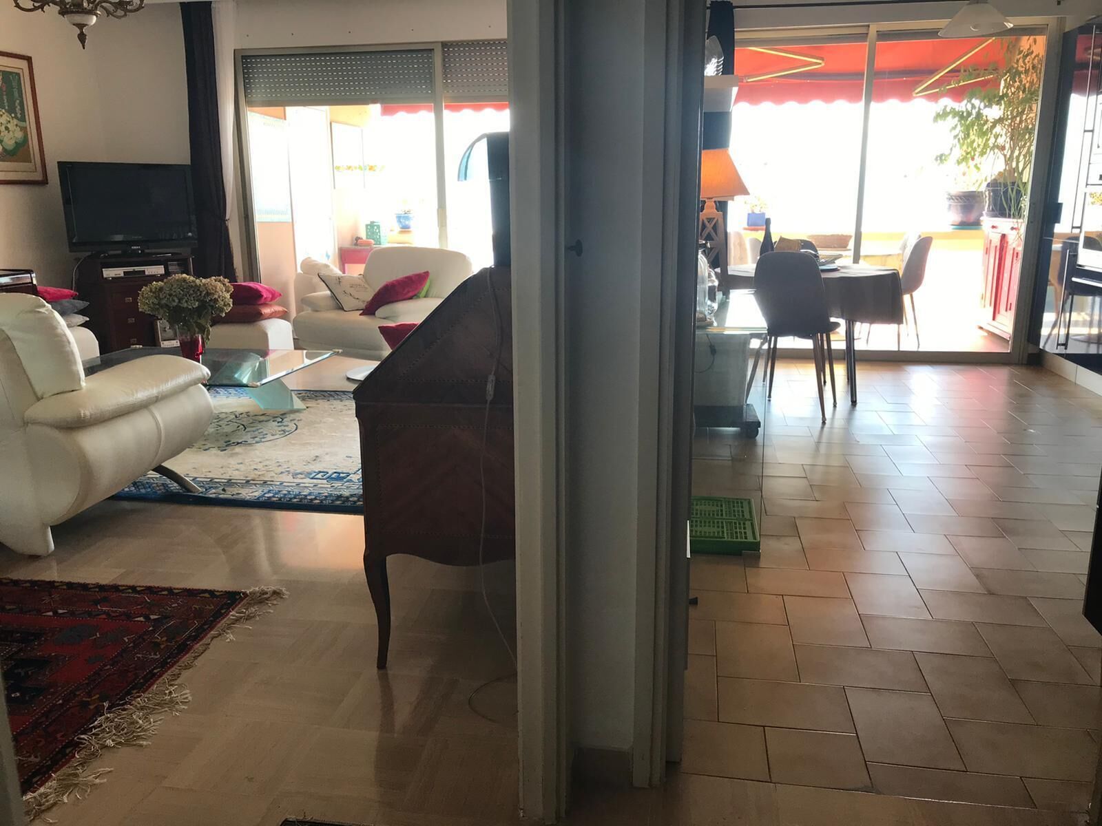Large apartment on the heights of Ajaccio 5min drive from the beach