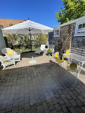 Outdoor dining - Charming home located in Scituate Harbor near shops, restaurants, and marina. (Scituate)