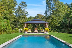 Outdoor pool, a heated pool - Hamptons Summer Rental - secluded pool + 5 minutes to beach (East Quogue)