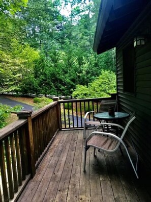 Property grounds - Private Wooded Lakefront, Lake Glenville Comfy Cozy Rustic Bungalow w/ Dock   (Cullowhee)