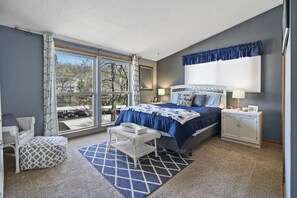 4 bedrooms, desk, free WiFi