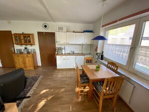 Fridge, microwave, oven, stovetop - Krabbe 12 in Greetsiel (Krummhörn)