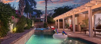 Posh Villa Sleeps 12 w/ 4 bedroom, 3 bath Pool & Spa