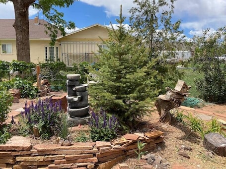 Property grounds. #6 Home in the Heart of Utah