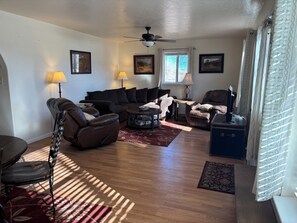 TV - #6 Home in the Heart of Utah (Torrey)