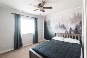 3 bedrooms, desk, free WiFi, bed sheets