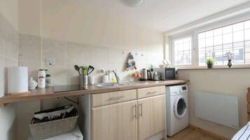 Fridge, microwave, stovetop, electric kettle