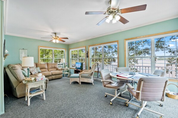 Smart TV, video games, DVD player