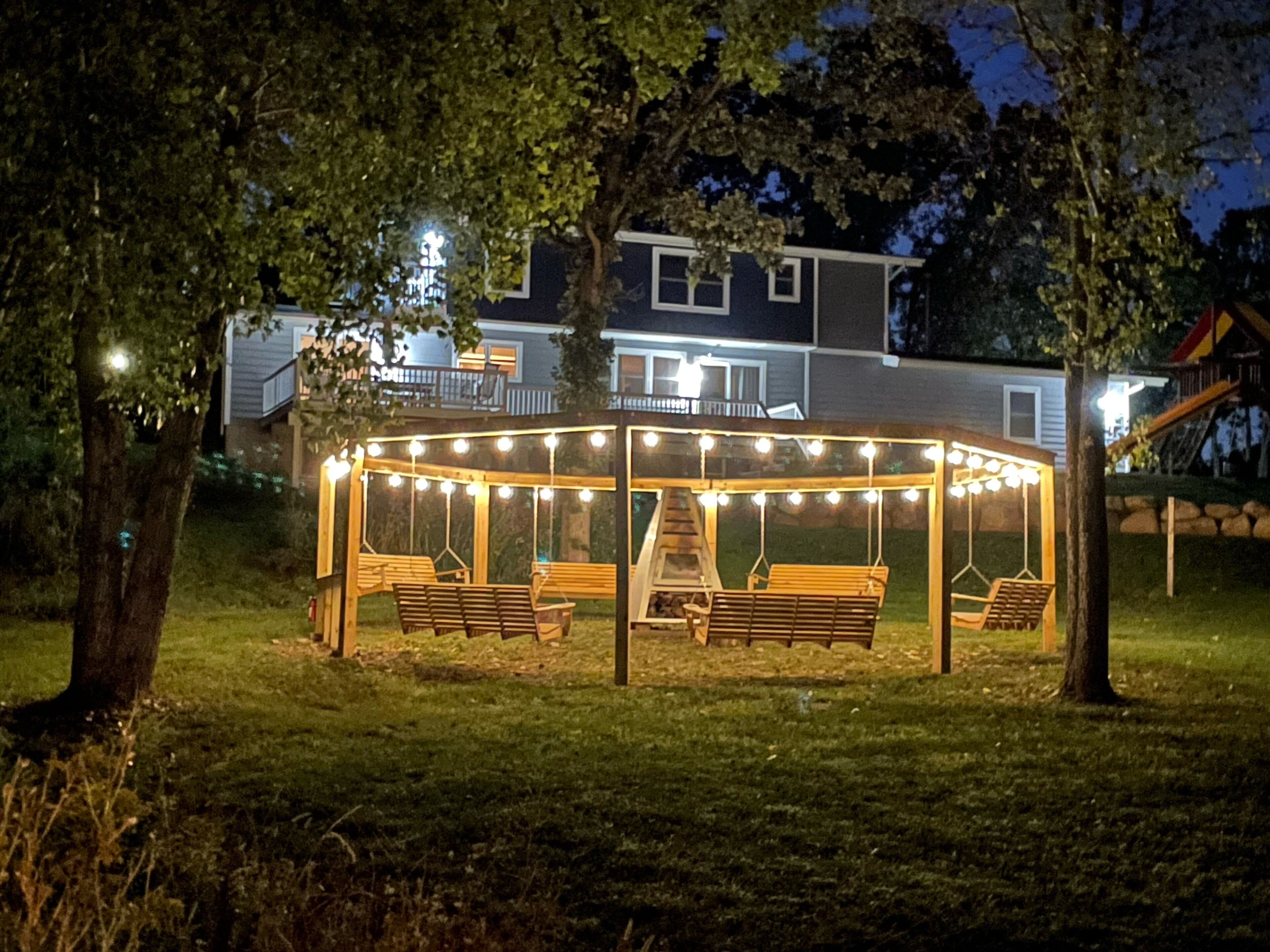 Indoor Kidquariam,  Large Group Equipped, EnglishPrairieBnB