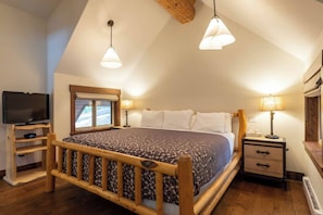 4 habitaciones, tabla de planchar con plancha y cuna de viaje 