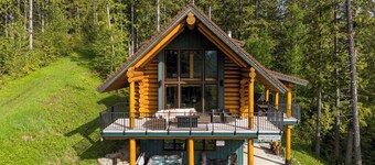 Snow Creek Cabin | Right on the Slopes | Hot Tub