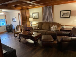 TV - Lamoka Lake House with Sundeck and Dock in the Finger Lakes (Bradford)