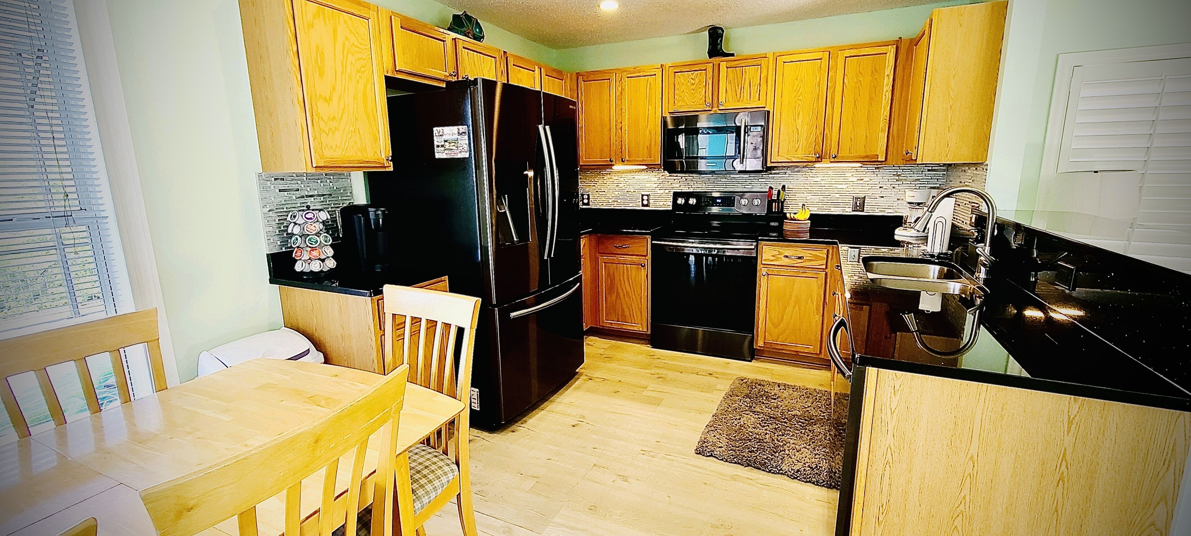 ثلاجة، ميكروويف، فرن، موقد طهي مسطح