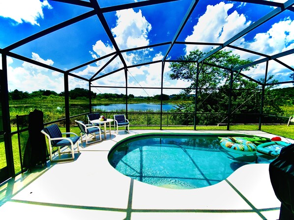 Piscine extérieure, piscine chauffée